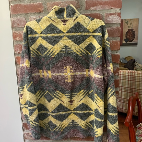 Men’s True Grit Sherpa Aztec Pullover - Picture 2 of 3